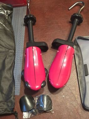 Never Used Shoe Stretcher Unbranded Pink VR/AR Accessory Mounts – Pair